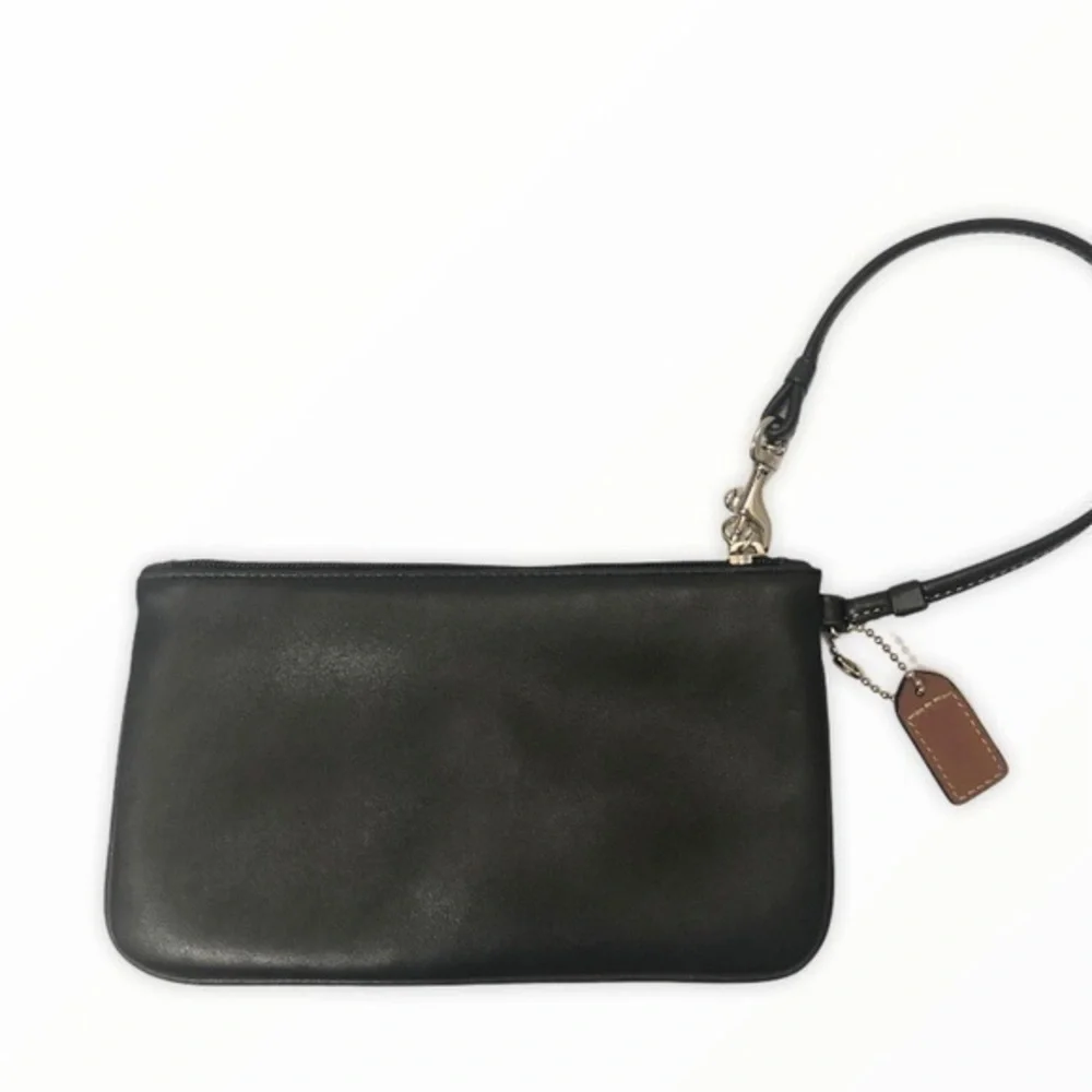 Coach vintage y2k soho black leather wristlet bag